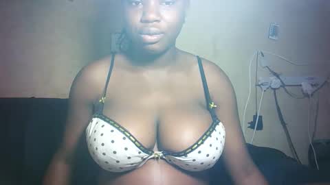 pretty_milan online show from March 6, 2026, 8:55 am