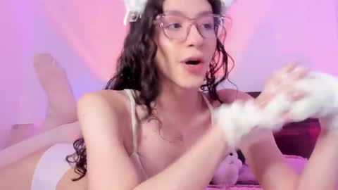 Snapshot of pretty_moonn2 chatting on July 15, 2026, 8:58 pm pretty_moonn2 online show from July 15, 2026, 8:58 pm