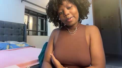 Snapshot of pretty_peaches chatting on May 21, 2026, 9:33 pm Pretty peaches online show from May 21, 2026, 9:33 pm