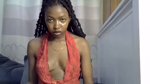 pretty_petite24 online show from January 27, 2025, 7:03 pm