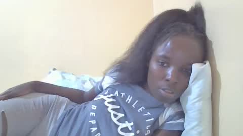 pretty_petite_ebony online show from March 10, 2025, 4:46 pm