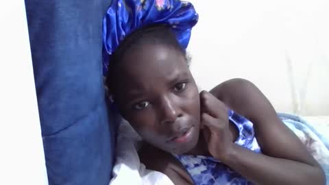 pretty_petite_ebony online show from May 1, 2026, 3:11 am