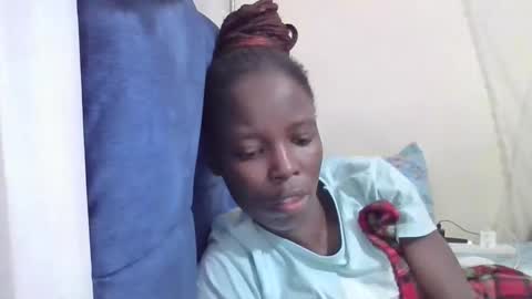 pretty_petite_ebony online show from May 7, 2026, 5:02 am