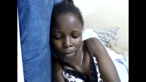 pretty_petite_ebony online show from May 27, 2026, 12:07 am