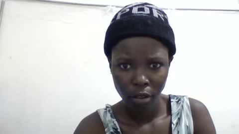 pretty_petite_ebony online show from June 15, 2026, 3:09 am