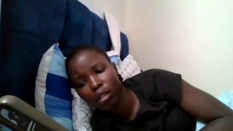 pretty_petite_ebony online show from July 12, 2026, 1:24 pm