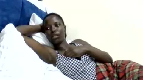 pretty_petite_ebony online show from July 15, 2026, 6:46 pm
