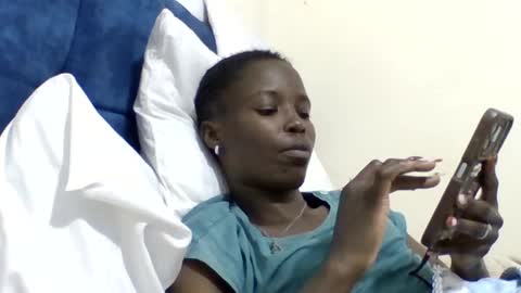 pretty_petite_ebony online show from July 24, 2026, 9:13 pm