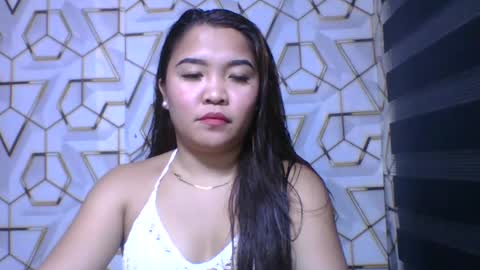 pretty_pharsa online show from July 14, 2026, 2:12 pm