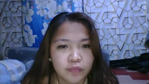 pretty_pharsa online show from July 19, 2026, 4:33 pm