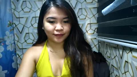 pretty_pharsa online show from July 27, 2026, 8:43 am