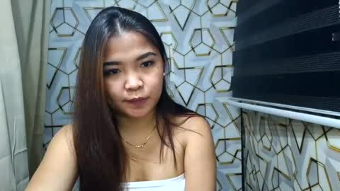pretty_pharsa online show from July 28, 2026, 8:52 pm