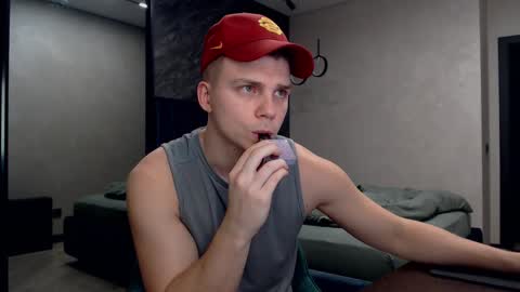 Snapshot of pretty_sweety chatting on March 5, 2025, 6:44 am Justin online show from March 5, 2025, 6:44 am