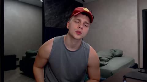 Snapshot of pretty_sweety chatting on March 6, 2025, 6:52 am Justin online show from March 6, 2025, 6:52 am