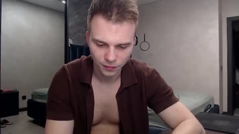 Snapshot of pretty_sweety chatting on June 23, 2026, 8:18 pm Justin online show from June 23, 2026, 8:18 pm