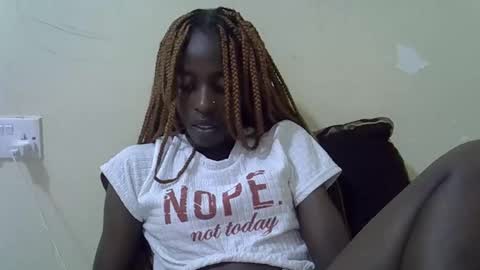 Vee online show from March 8, 2026, 6:23 pm