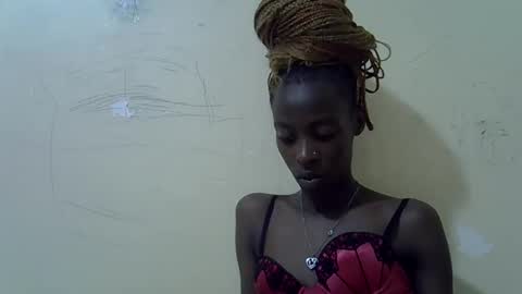 Vee online show from March 9, 2026, 6:34 pm