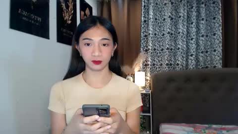 prettyakhira online show from March 18, 2026, 3:37 pm