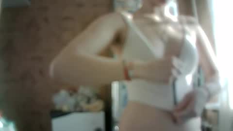 Bella online show from March 20, 2026, 4:06 am