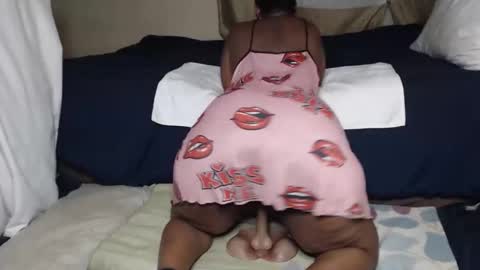 Snapshot of prettyblack25 chatting on May 7, 2026, 11:54 pm Cindy online show from May 7, 2026, 11:54 pm