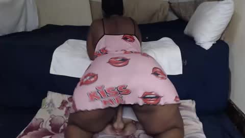 Snapshot of prettyblack25 chatting on May 17, 2026, 12:52 am Cindy online show from May 17, 2026, 12:52 am