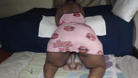 Snapshot of prettyblack25 chatting on May 22, 2026, 1:35 am Cindy online show from May 22, 2026, 1:35 am