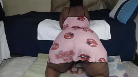 Snapshot of prettyblack25 chatting on June 2, 2026, 11:51 pm Cindy online show from June 2, 2026, 11:51 pm