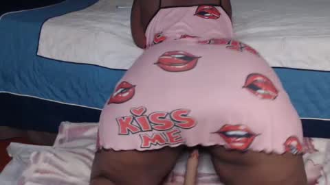 Snapshot of prettyblack25 chatting on July 18, 2026, 12:26 am Cindy online show from July 18, 2026, 12:26 am