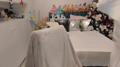 Snapshot of prettyblackeyes chatting on December 17, 2024, 6:56 am wilma online show from December 17, 2024, 6:56 am