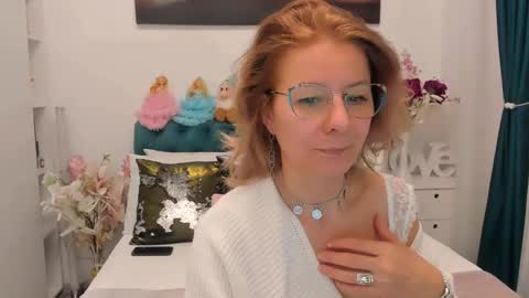 Snapshot of prettyblackeyes chatting on January 23, 2025, 7:11 am wilma online show from January 23, 2025, 7:11 am