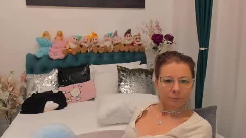 Snapshot of prettyblackeyes chatting on February 13, 2025, 7:03 am wilma online show from February 13, 2025, 7:03 am