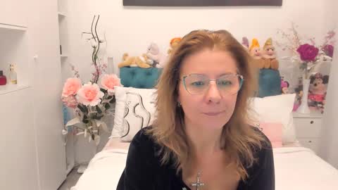 Snapshot of prettyblackeyes chatting on November 11, 2025, 7:08 am wilma online show from November 11, 2025, 7:08 am