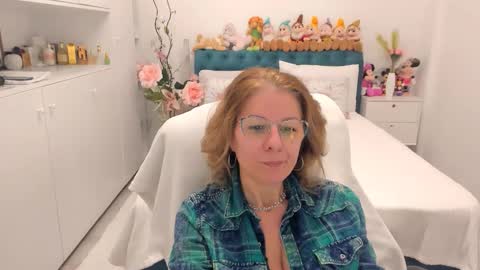 Snapshot of prettyblackeyes chatting on January 9, 2026, 7:11 am wilma online show from January 9, 2026, 7:11 am