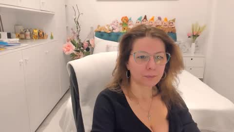 Snapshot of prettyblackeyes chatting on February 8, 2026, 6:50 am wilma online show from February 8, 2026, 6:50 am