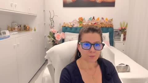 Snapshot of prettyblackeyes chatting on March 3, 2026, 6:30 am wilma online show from March 3, 2026, 6:30 am