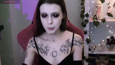 Violet online show from March 2, 2026, 10:05 pm