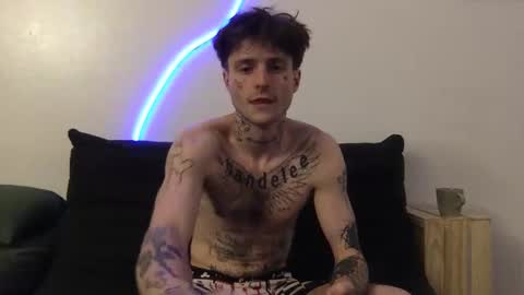 pretty boy online show from October 25, 2025, 5:04 am