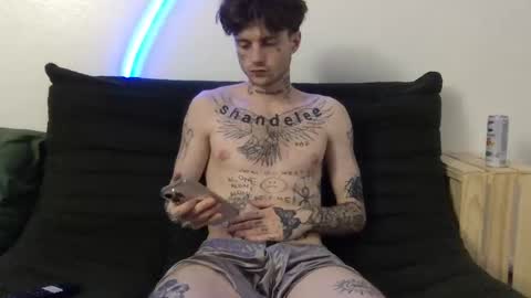 pretty boy online show from October 27, 2025, 1:20 am