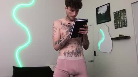 Snapshot of prettyboyszn chatting on December 3, 2025, 1:13 am pretty boy online show from December 3, 2025, 1:13 am