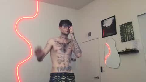 Snapshot of prettyboyszn chatting on December 22, 2025, 2:19 am pretty boy online show from December 22, 2025, 2:19 am