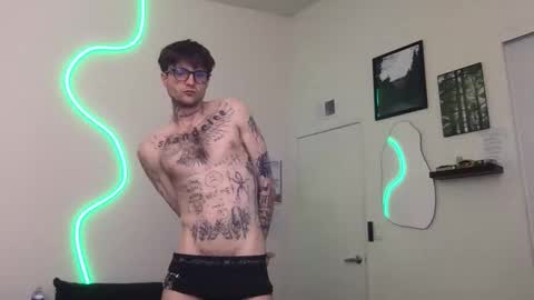 Snapshot of prettyboyszn chatting on December 23, 2025, 2:20 am pretty boy online show from December 23, 2025, 2:20 am