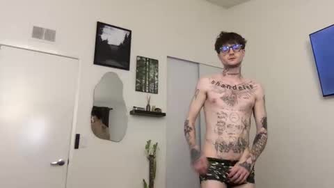 Snapshot of prettyboyszn chatting on January 13, 2026, 4:51 am pretty boy online show from January 13, 2026, 4:51 am