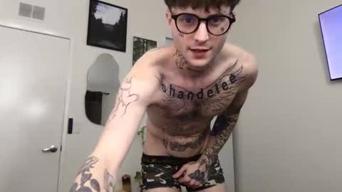 Snapshot of prettyboyszn chatting on January 17, 2026, 12:37 am pretty boy online show from January 17, 2026, 12:37 am