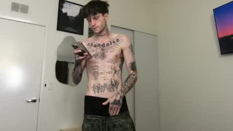 Snapshot of prettyboyszn chatting on February 3, 2026, 2:21 am pretty boy online show from February 3, 2026, 2:21 am