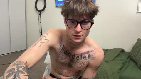 Snapshot of prettyboyszn chatting on March 8, 2026, 2:04 am pretty boy online show from March 8, 2026, 2:04 am