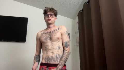 Snapshot of prettyboyszn chatting on March 17, 2026, 4:50 am pretty boy online show from March 17, 2026, 4:50 am