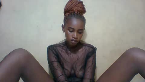 Snapshot of prettycarl_2 chatting on February 1, 2025, 10:37 am prettycarl_2 online show from February 1, 2025, 10:37 am