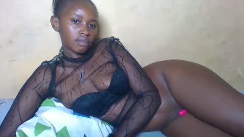 Snapshot of prettycarl_2 chatting on November 5, 2025, 5:40 am prettycarl_2 online show from November 5, 2025, 5:40 am