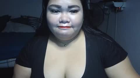 Snapshot of prettycarla_ chatting on November 17, 2025, 11:43 pm prettycarla online show from November 17, 2025, 11:43 pm