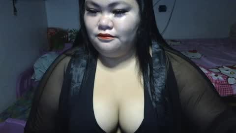 Snapshot of prettycarla_ chatting on May 4, 2026, 11:23 pm prettycarla online show from May 4, 2026, 11:23 pm